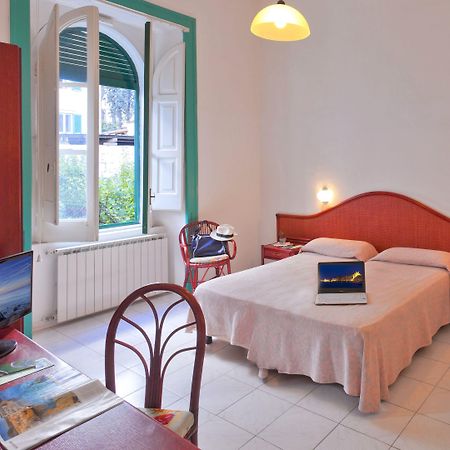 Hotel Vittoria Ischia Esterno foto
