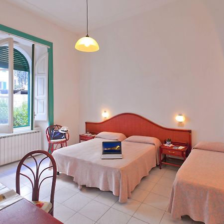 Hotel Vittoria Ischia Esterno foto