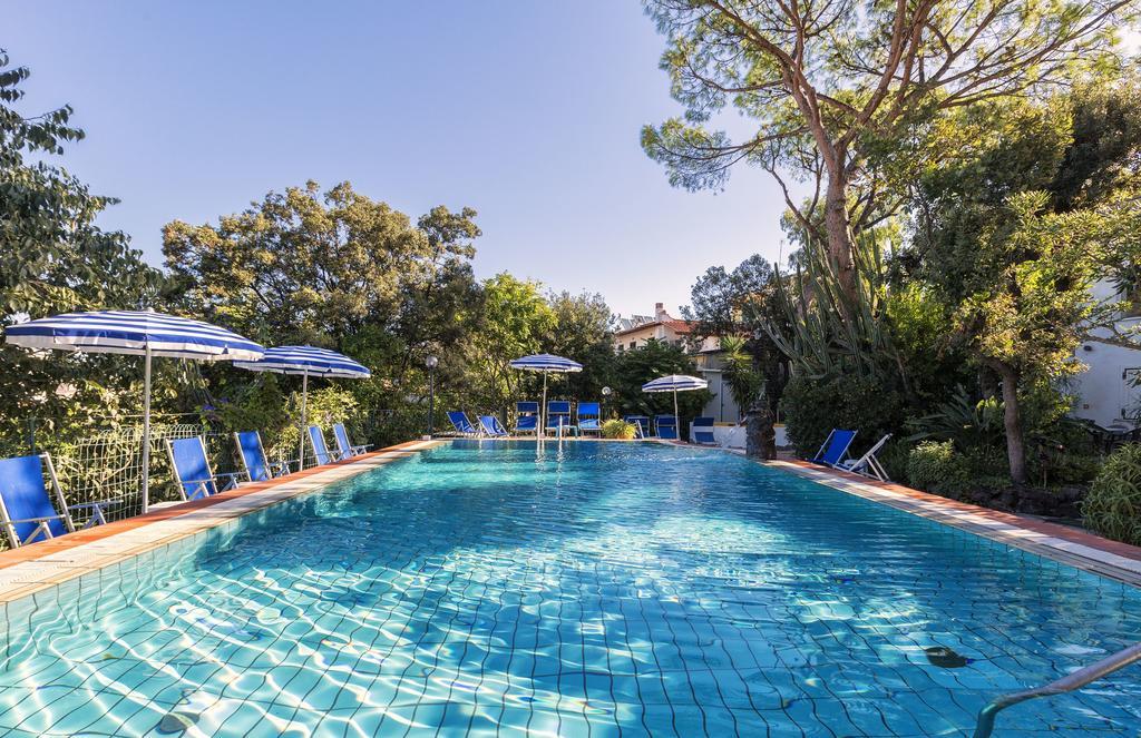 Hotel Vittoria Ischia Esterno foto