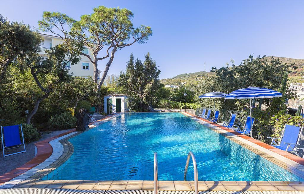 Hotel Vittoria Ischia Esterno foto