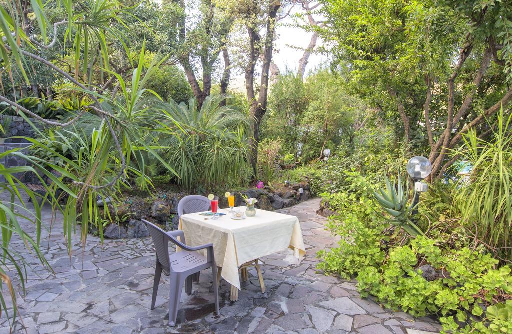 Hotel Vittoria Ischia Esterno foto