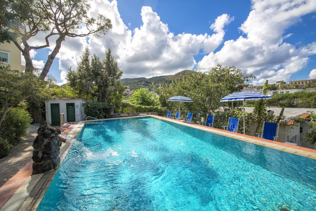 Hotel Vittoria Ischia Esterno foto