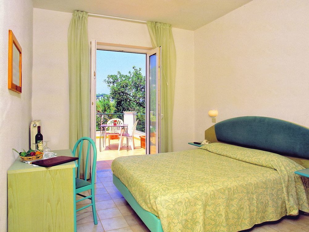 Hotel Vittoria Ischia Esterno foto