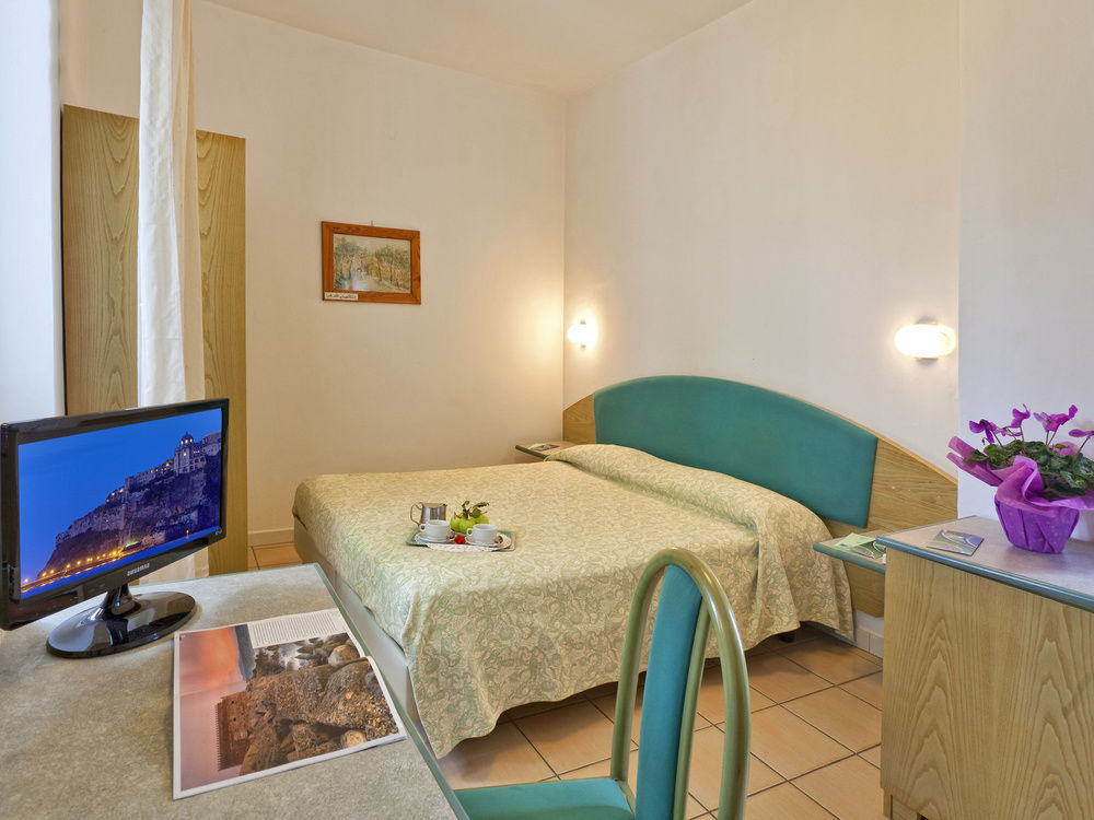 Hotel Vittoria Ischia Esterno foto