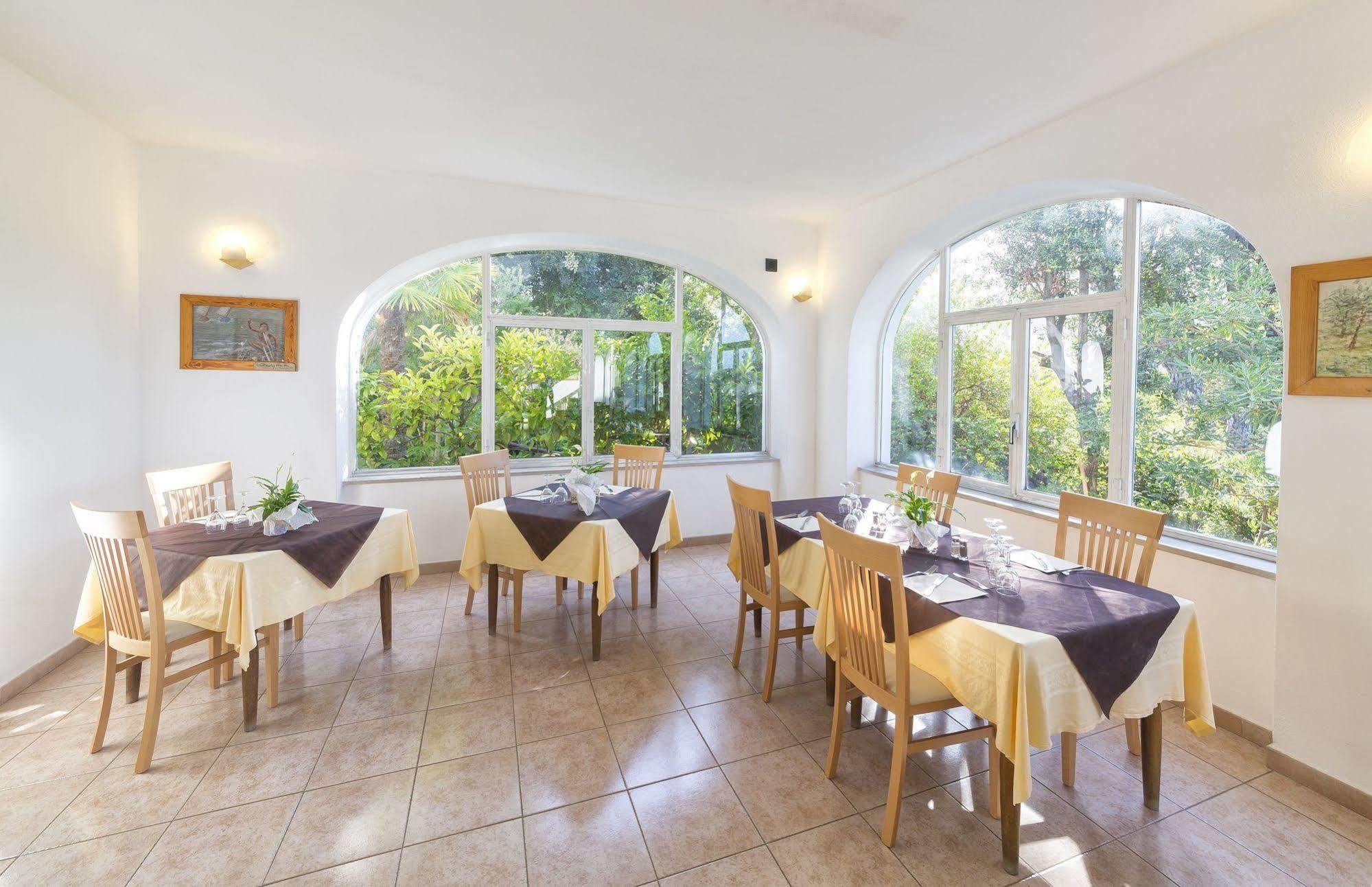 Hotel Vittoria Ischia Esterno foto