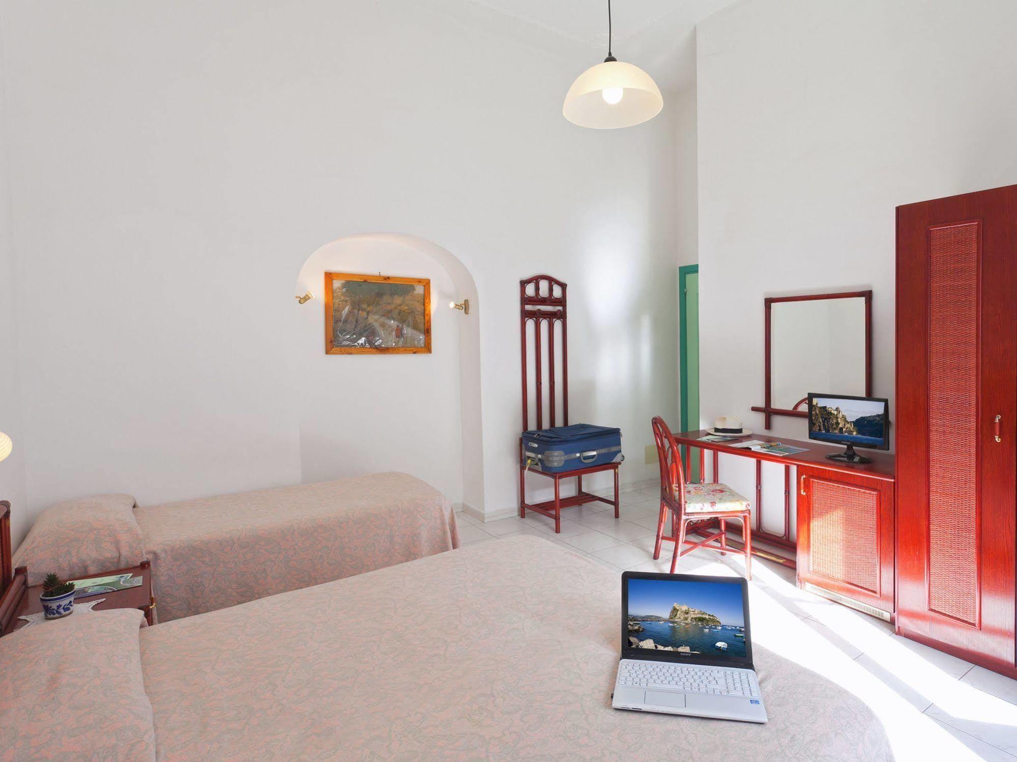 Hotel Vittoria Ischia Esterno foto